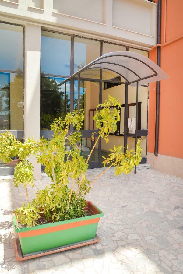 Lian Room B&B Caserta Exterior foto